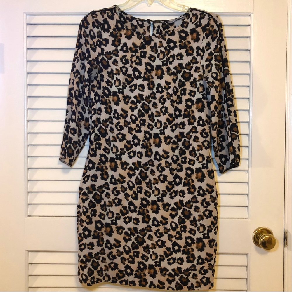 H&M Soft Cheetah Back Keyhole Dress w/ pockets!